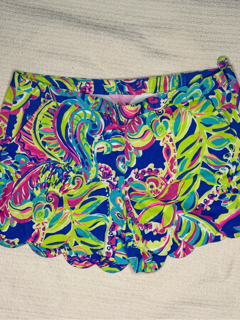Lily Pulitzer Blue Floral Scallop Hem Women’s Shorts Sz 6